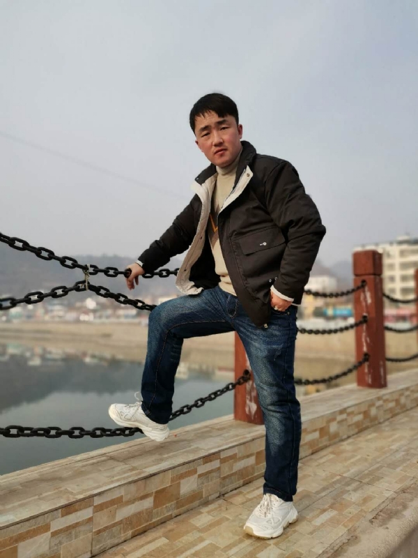 性情中人的第一张照片--郑州蓝颜知己交友网