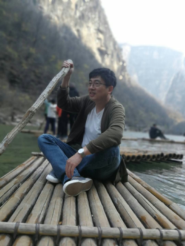 风被吹走了的第二张照片--郑州蓝颜知己交友网